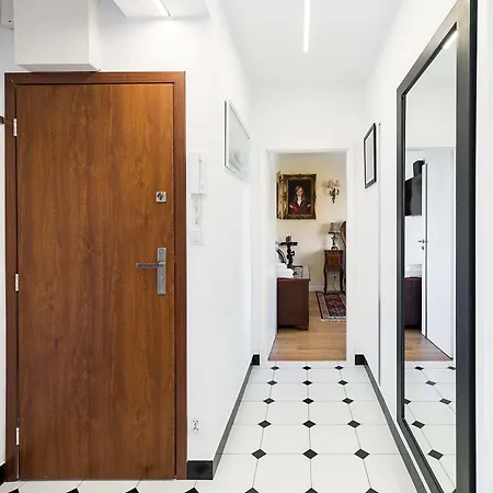 At The Fountain By Bookinghost Apartment