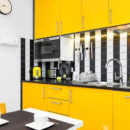 Apartment At The Fountain By Bookinghost