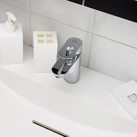 Lägenhet At The Fountain By Bookinghost Warszawa