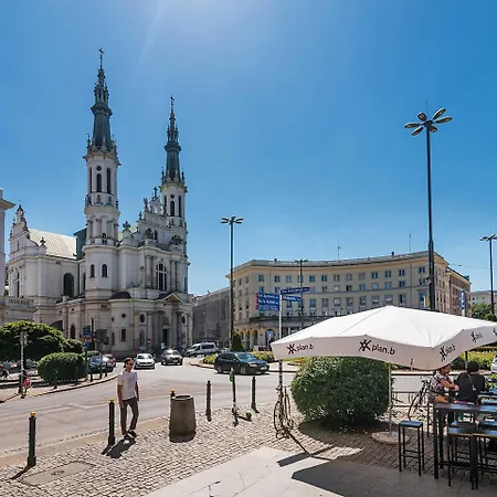At The Fountain By Bookinghost Apartament *