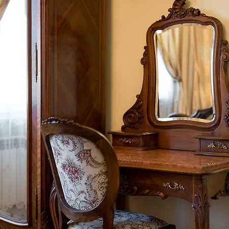 At The Fountain By Bookinghost Lägenhet