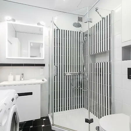 At The Fountain By Bookinghost Lägenhet