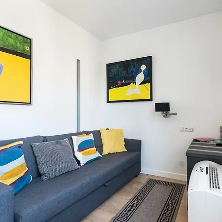 Apartment At The Fountain Warsaw