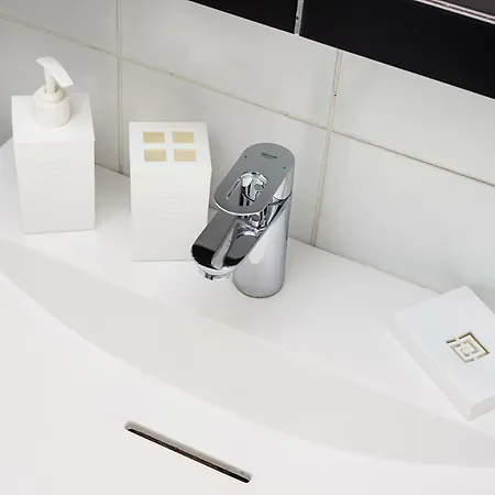 At The Fountain By Bookinghost Apartment