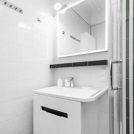 At The Fountain By Bookinghost Lägenhet Warszawa