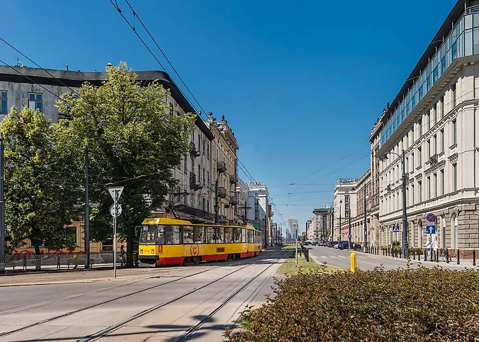 At The Fountain By Bookinghost Varsavia